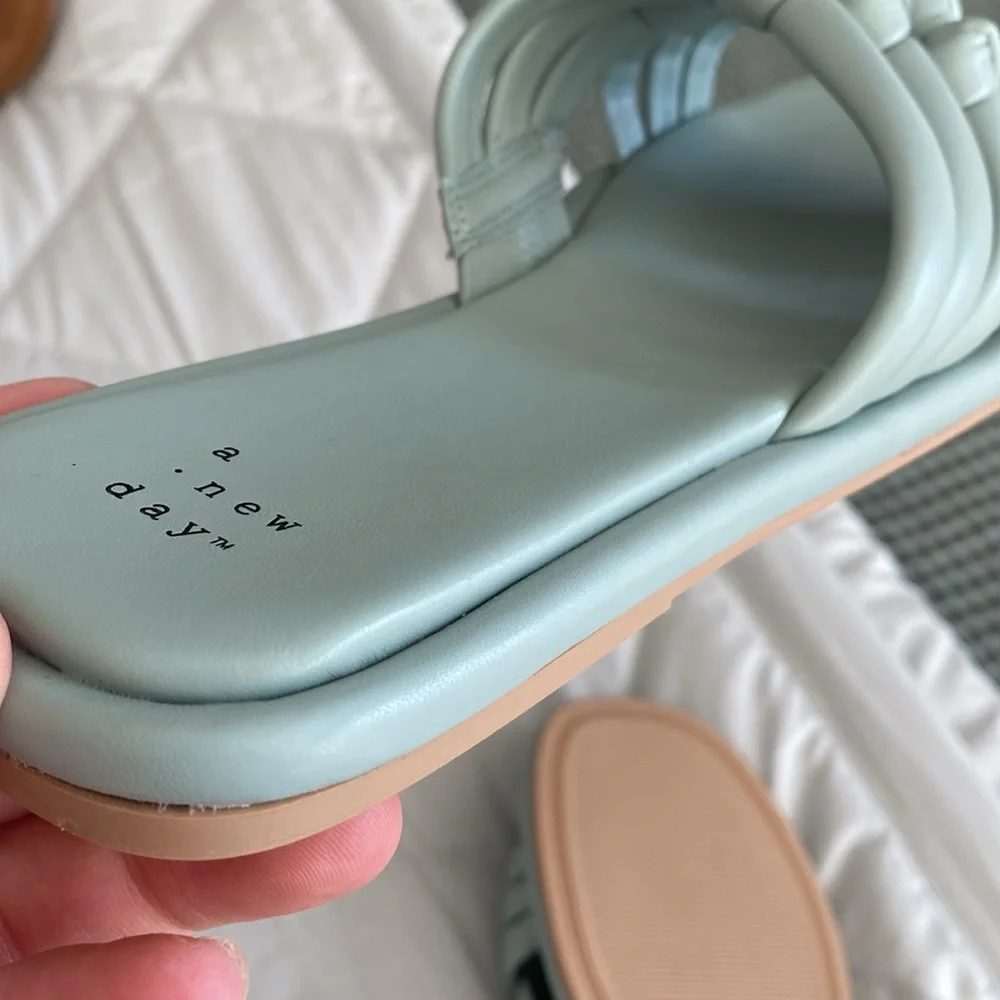 π A New Day dress sandal, padded sole. WOT 9.5 - Picture 6 of 9